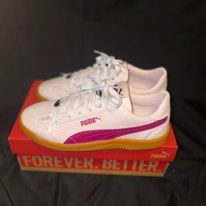 BRAND NEW!!! Puma Soft Pink & White Sneakers